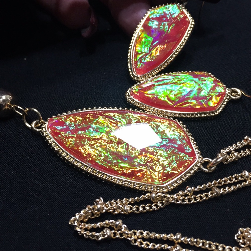 Similar look of Kendra Scott size ( M )